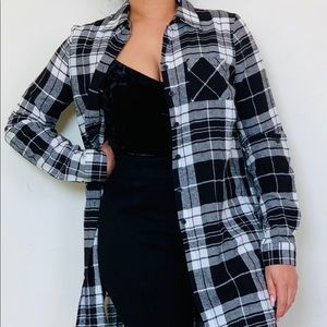 NWT Romeo + Juliet Couture shirt